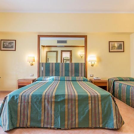 Raeli Hotel Noto Roma Esterno foto