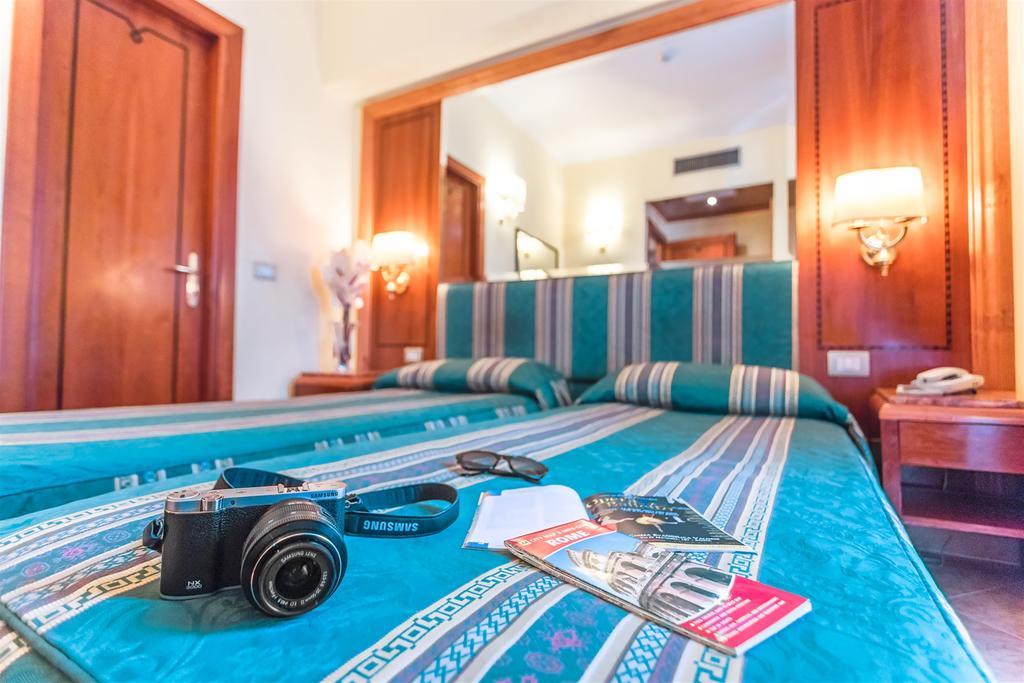 Raeli Hotel Noto Roma Esterno foto