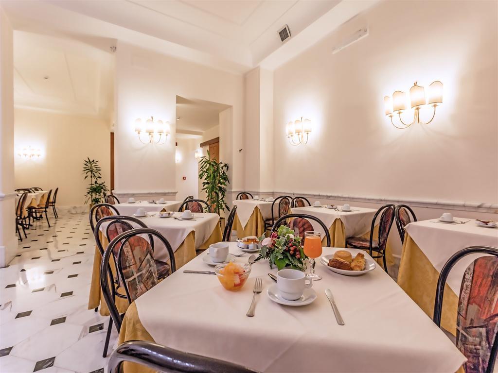 Raeli Hotel Noto Roma Esterno foto