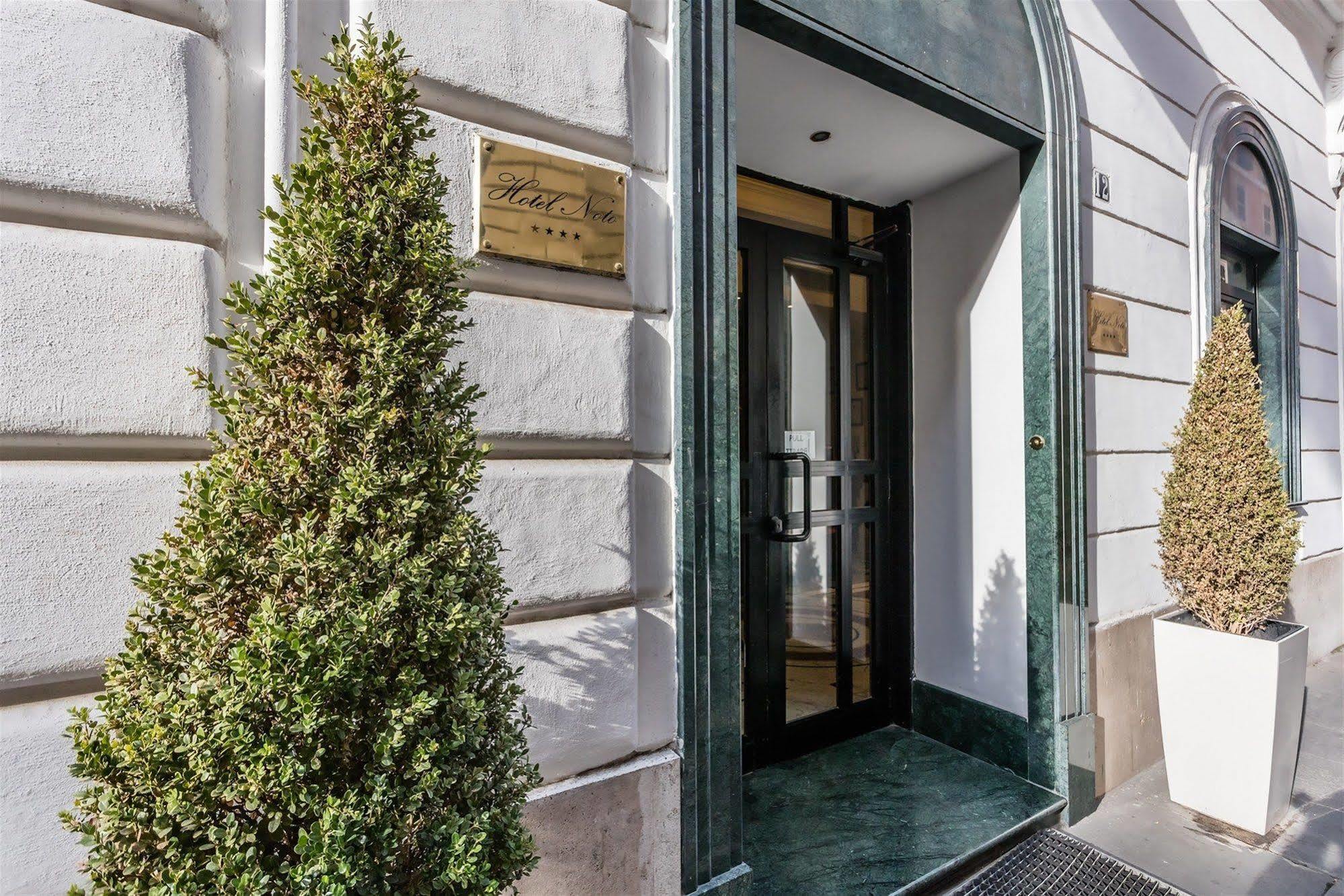 Raeli Hotel Noto Roma Esterno foto