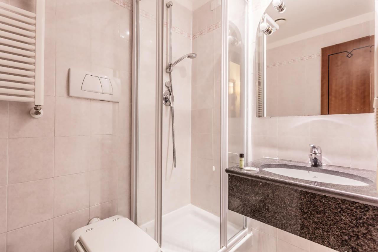 Raeli Hotel Noto Roma Esterno foto