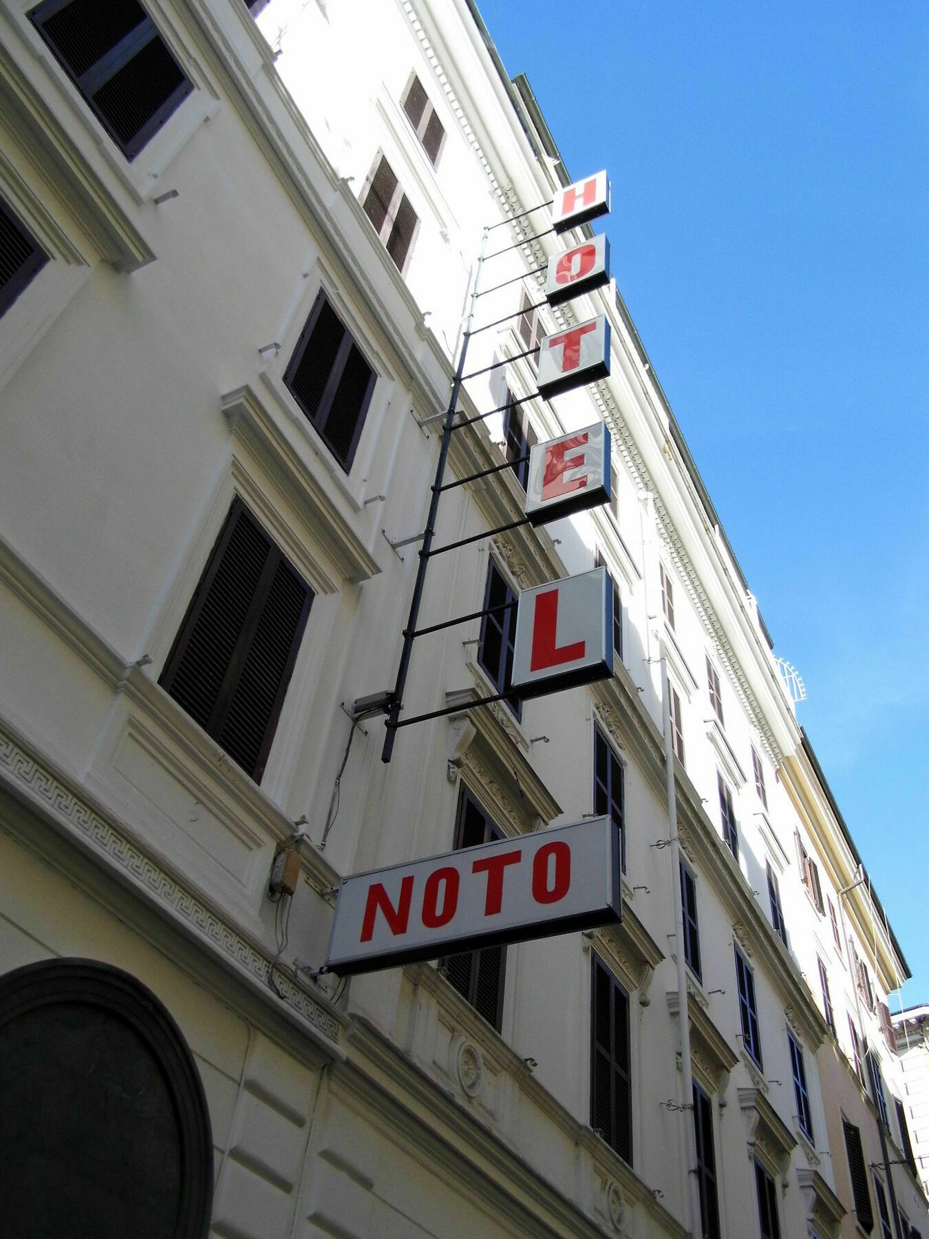 Raeli Hotel Noto Roma Esterno foto