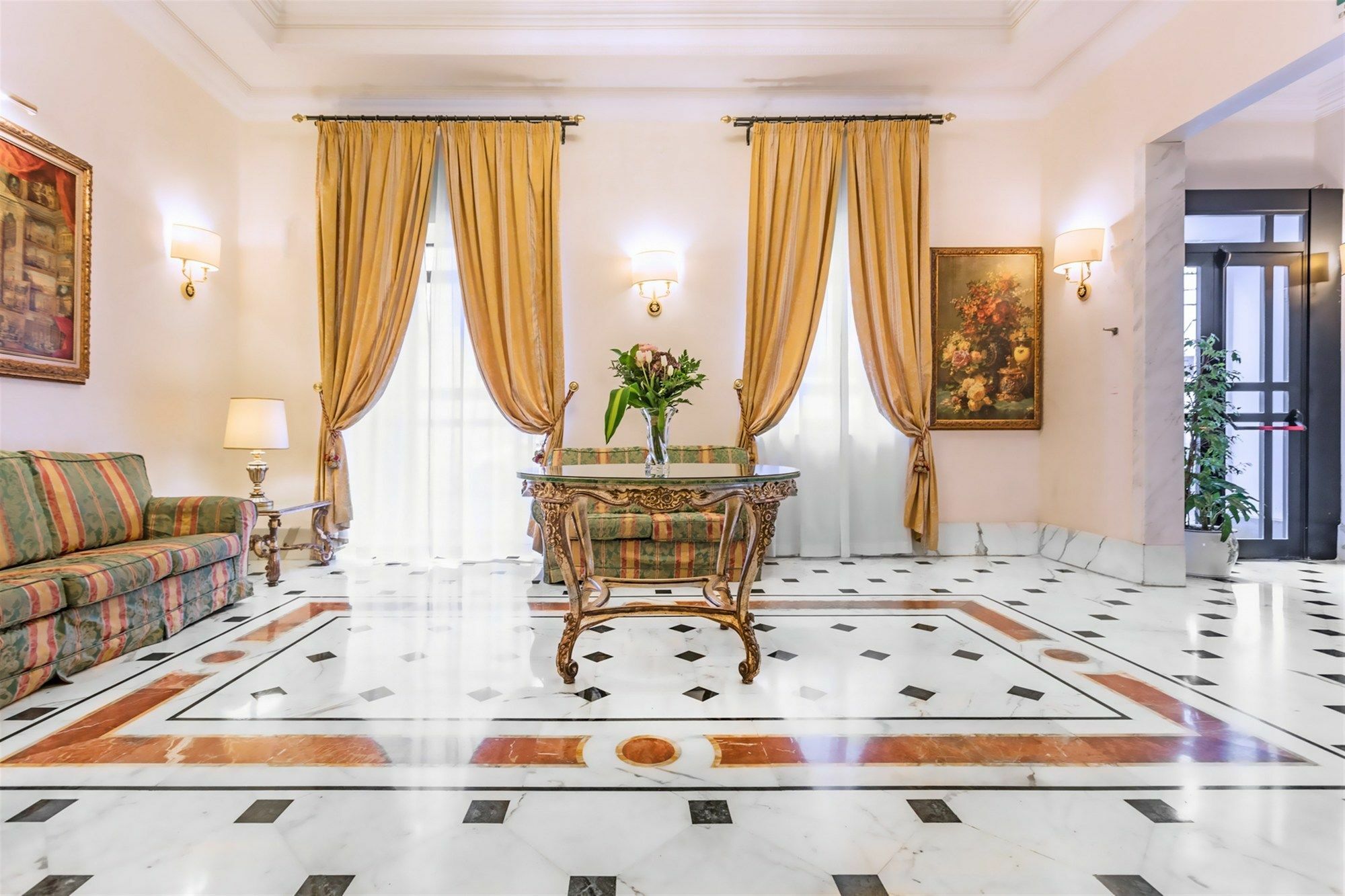 Raeli Hotel Noto Roma Esterno foto
